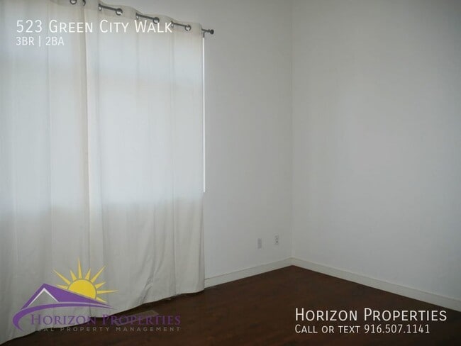 Building Photo - 523 Green City Walk