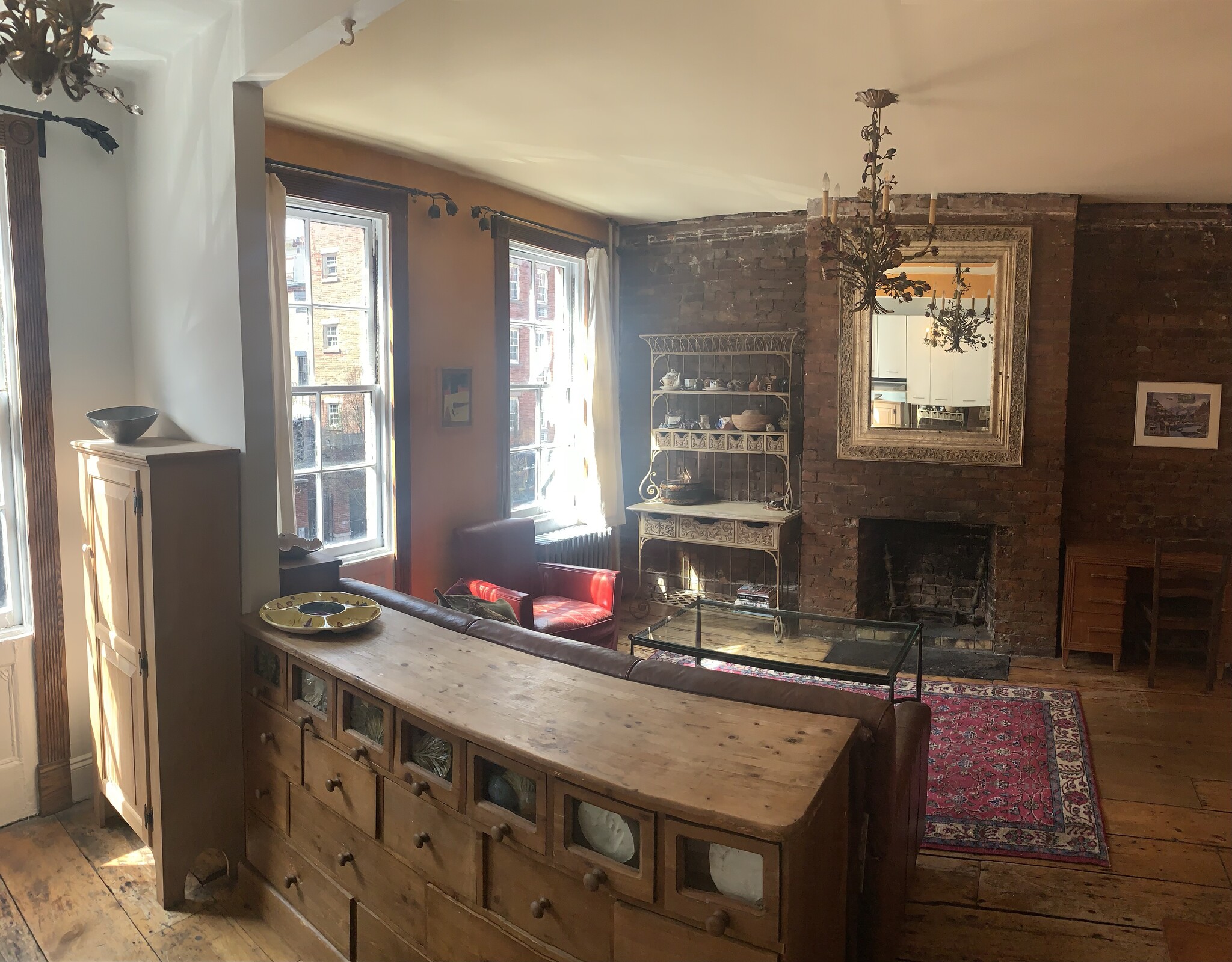 living room 3 - 739 Greenwich St