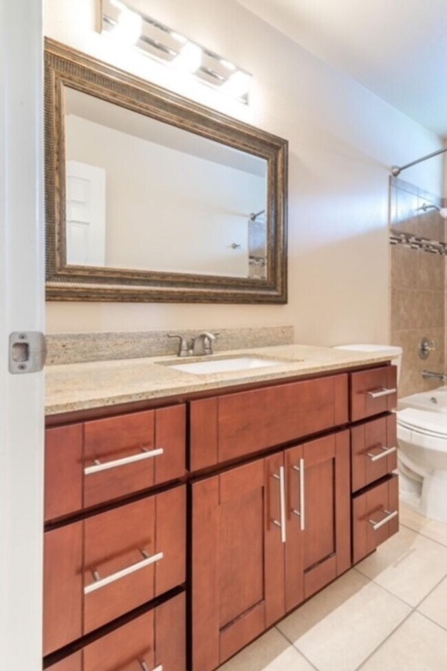 Building Photo - Solar - Huge Savings - 4 Bedrooms - 3 Bath...