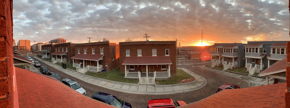 Building Photo - 658 S 26th Ave