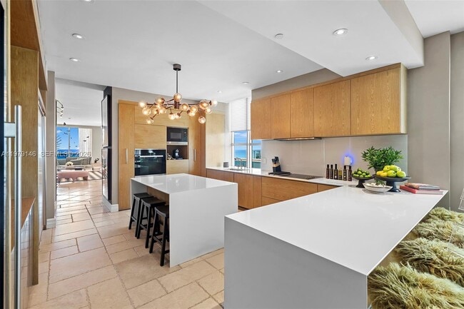 Building Photo - 5801 Collins Ave