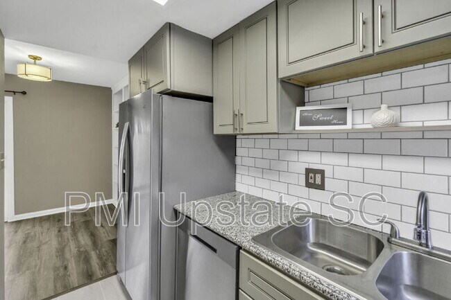 Building Photo - 3706 E North St