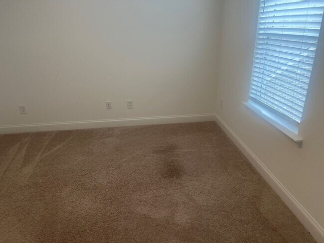 Building Photo - 312 Traywick Pl