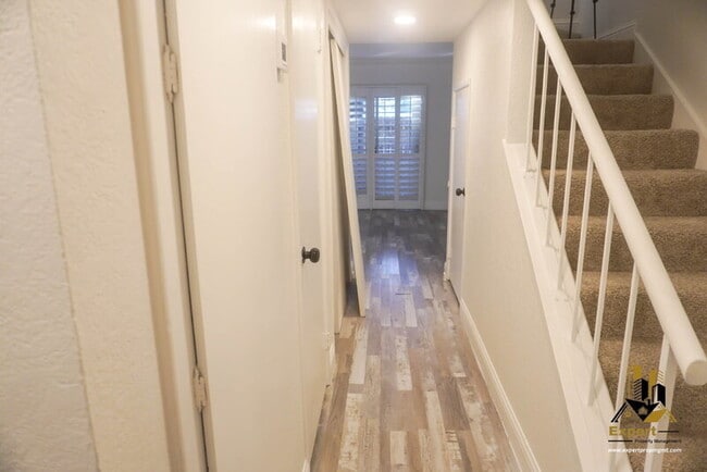 Building Photo - 3605 Larchmont Square Ln