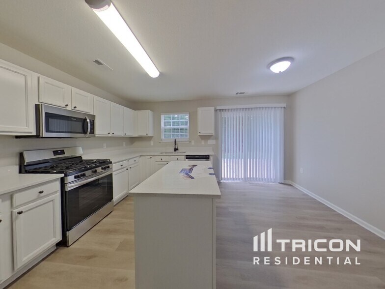 Building Photo - 4837 Autumn Oak Dr