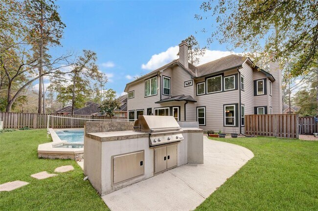 Building Photo - 18 Candle Pine Pl