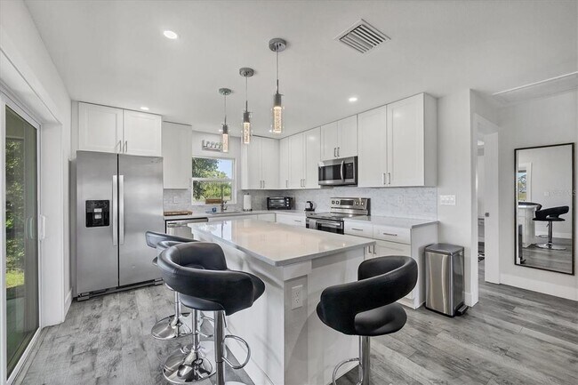 Building Photo - 12025 Saragossa Ln