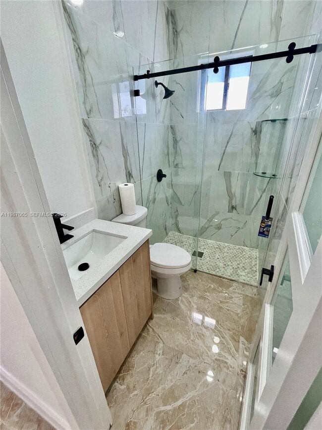 Building Photo - 435 N Quebrada St