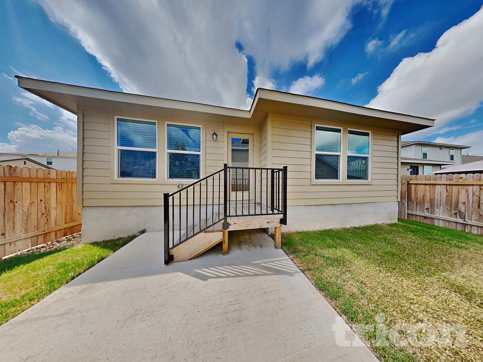 Building Photo - 3525 Stride Ln