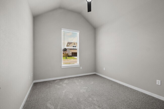 Building Photo - Live New in Bentonville | 3BR Beauty with Backyard