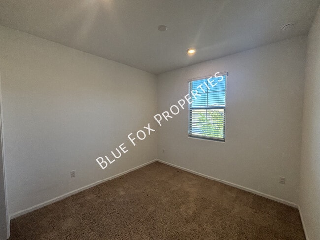 Building Photo - 7095 W Jadewood Ln