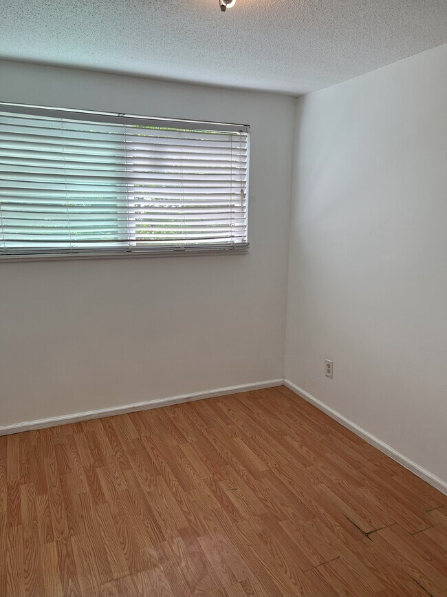 bedroom #3 - 13206 31st Ave S