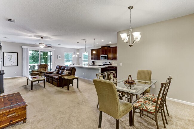 Building Photo - 94264 Woodbrier Cir