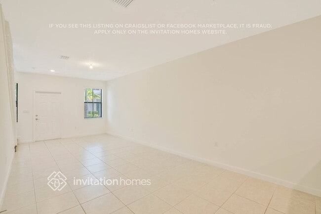 Building Photo - 1636 SW 29th St