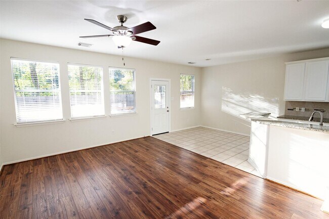 Building Photo - 11 Summer Haze Cir