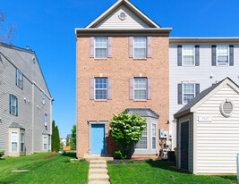 Building Photo - 1941 Camelia Ct