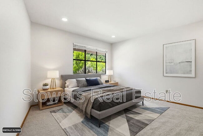 Building Photo - 618 Banister Ln