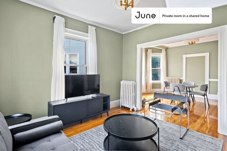 Building Photo - Room in Shared 6 bed/2 bath home in Allston