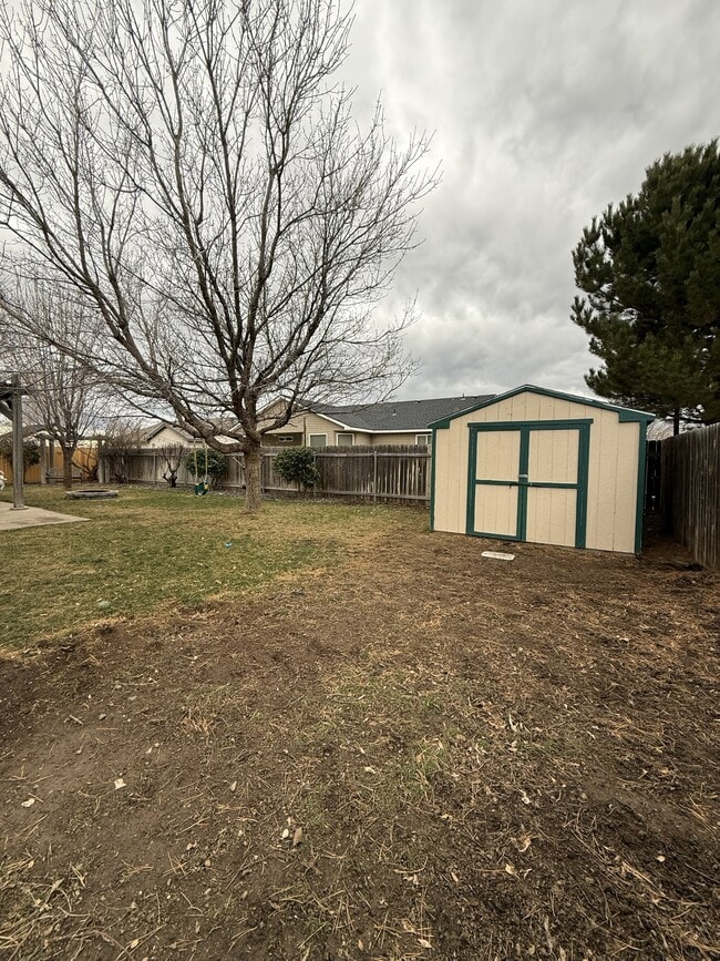 Building Photo - 443 NW Sandpiper Ave