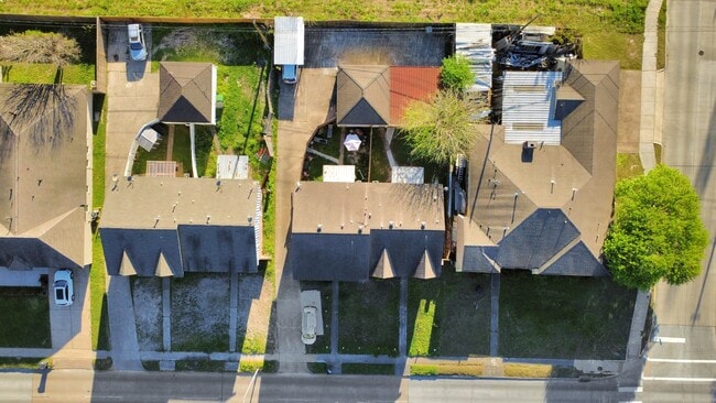 Building Photo - 7123 S Gessner Rd