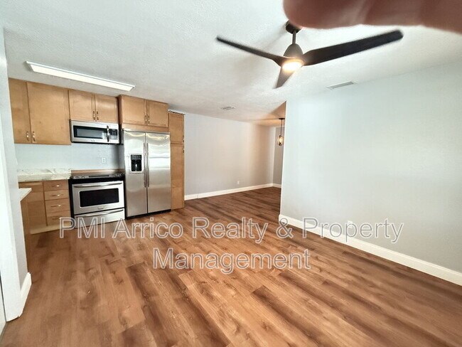 Building Photo - 2809 Marconi St