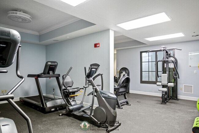 Building Photo - Welcome to San Marco Place!