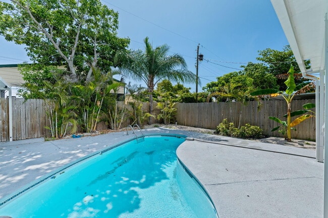 Building Photo - 4324 Garden Ave
