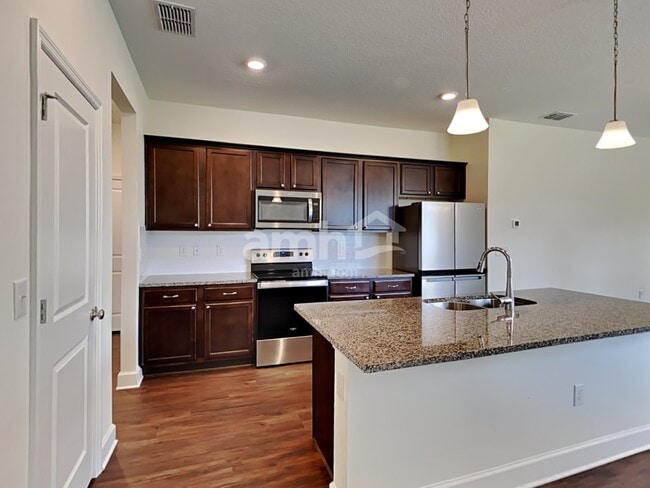 Building Photo - 1036 Walden Pond Dr