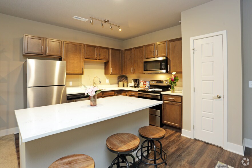 The Sterling at Prairie Trail 2337 SW Plaza Pkwy Ankeny IA 50023