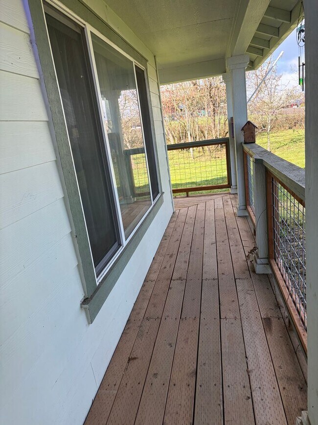 Building Photo - Ranch Style Home in Carlton