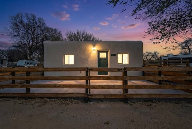 Building Photo - Beautifully Renovated Home for Rent