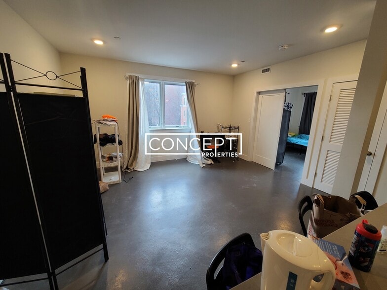 Building Photo - 659 Massachusetts Ave