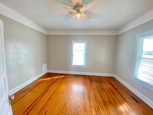 Building Photo - Spacious 2 Bedroom 1 Bathroom House, Just Blocks from Downtown Kannapolis and New Baseball Stadium