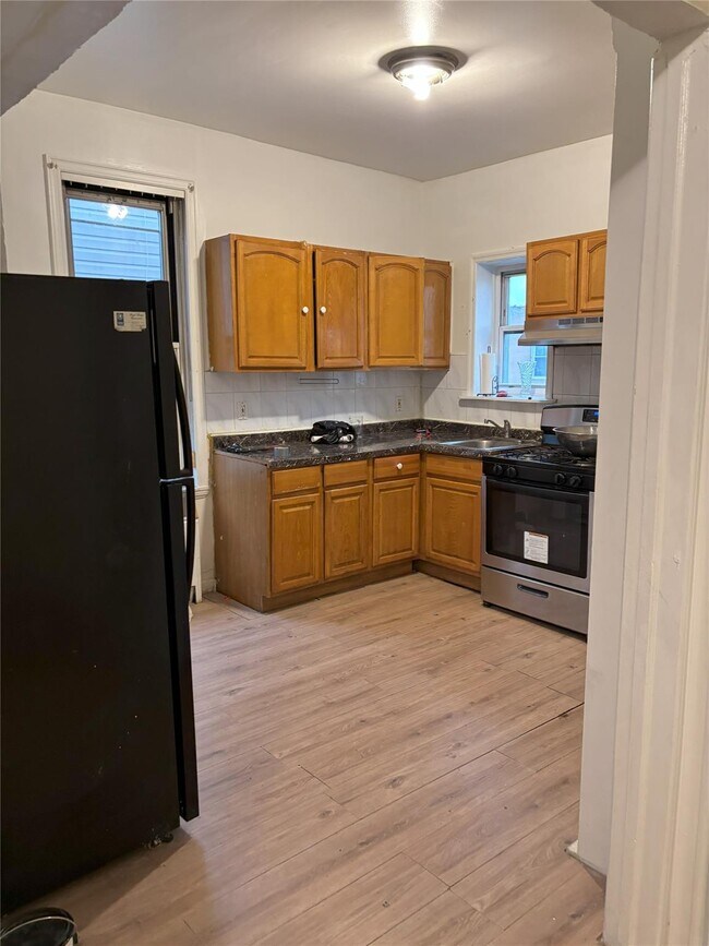Building Photo - 30-23 83rd St