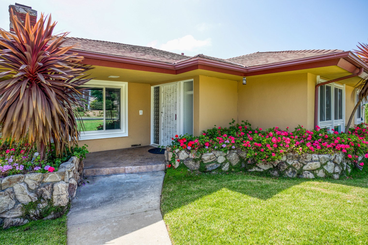 Building Photo - 5402 W 57th St