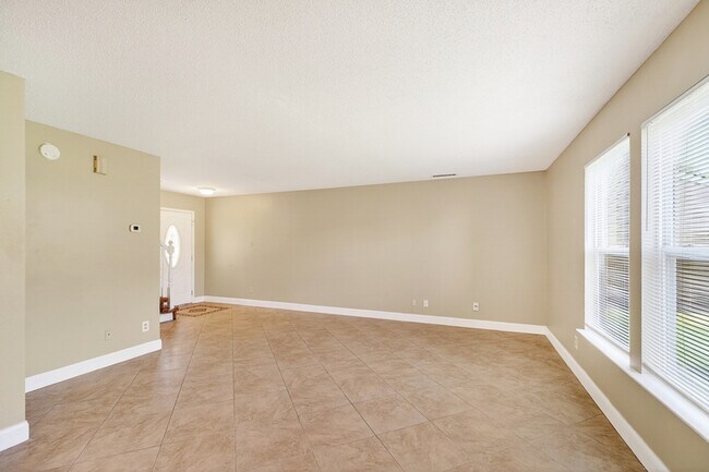 Building Photo - 2030 Orchid Bloom Ln