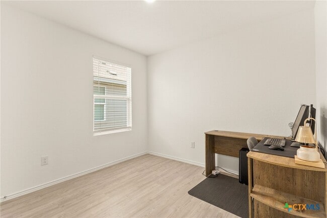 Building Photo - 9129 Navarro Vis