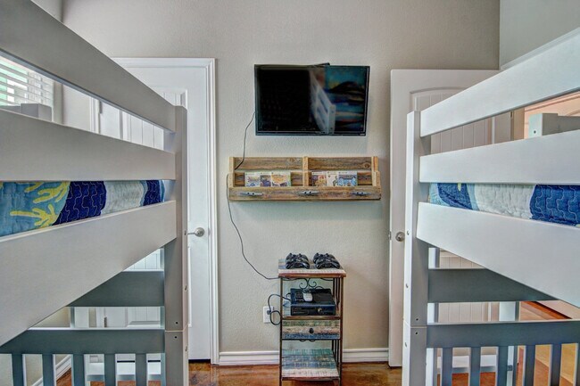 Building Photo - 2211 TX-361