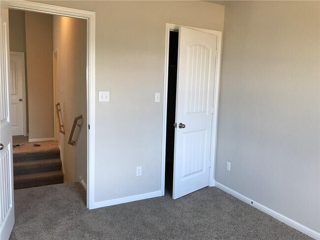 Building Photo - 801 Melda St