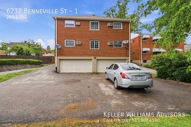 Building Photo - 6237 Benneville St