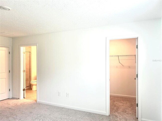 Building Photo - 3585 SE 37th Ave Rd