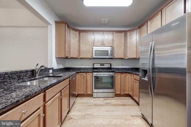 Building Photo - 9204 Charleston Dr