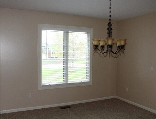 Building Photo - 1114 Pathfinder Cove