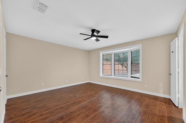 Building Photo - 2816 Pinehurst Dr