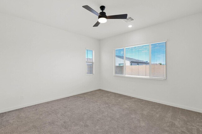 Building Photo - 3130 E Flintlock Dr