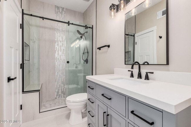 Building Photo - 3331 N 66th Pl