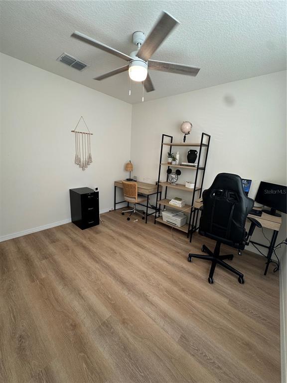 Building Photo - 9582 Black Walnut Dr