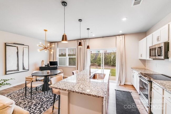 Building Photo - 3133 Hutton Gdns Ln