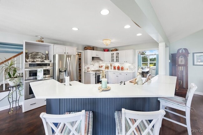 Building Photo - 5479 Lake Rd