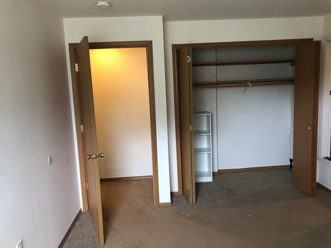 Building Photo - Two Bedroom in Mount Vernon